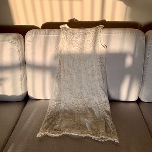 American Eagle lace dress